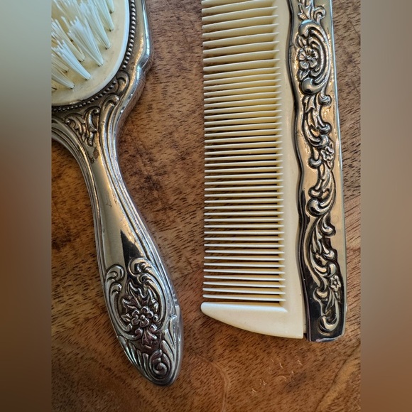 Vintage Art Deco Repousse Silver Plated Intricate BRUSH/COMB Set Heavy - Picture 4 of 5